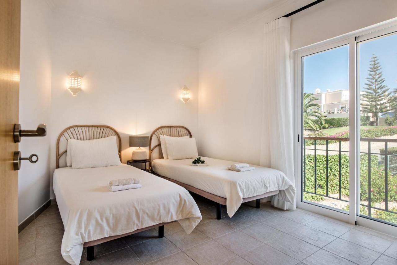 Luxurious First Floor Apartment Sleeps 4 Carvoeiro  Bagian luar foto