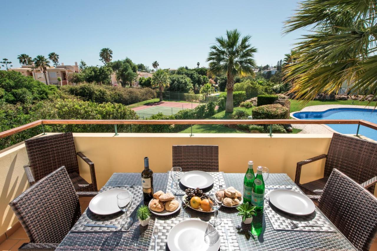 Luxurious First Floor Apartment Sleeps 4 Carvoeiro  Bagian luar foto